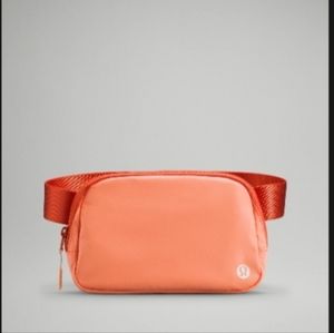Lululemon Everywhere Belt Bag